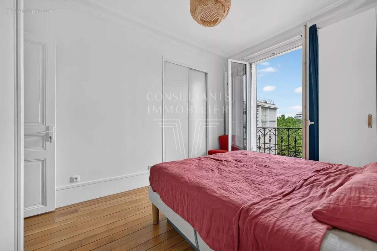 Appartement à LEVALLOIS-PERRET