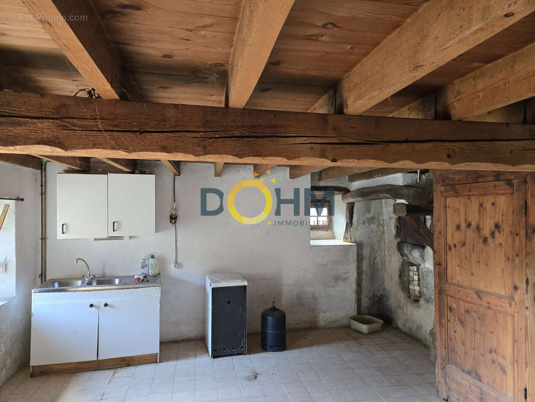Maison à LA CHAPELLE-AGNON