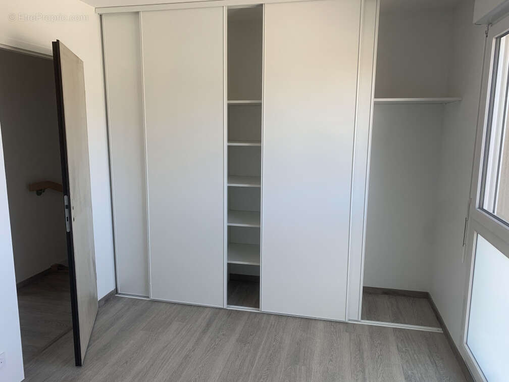 Maison à SAINT-JEAN-D'ILLAC