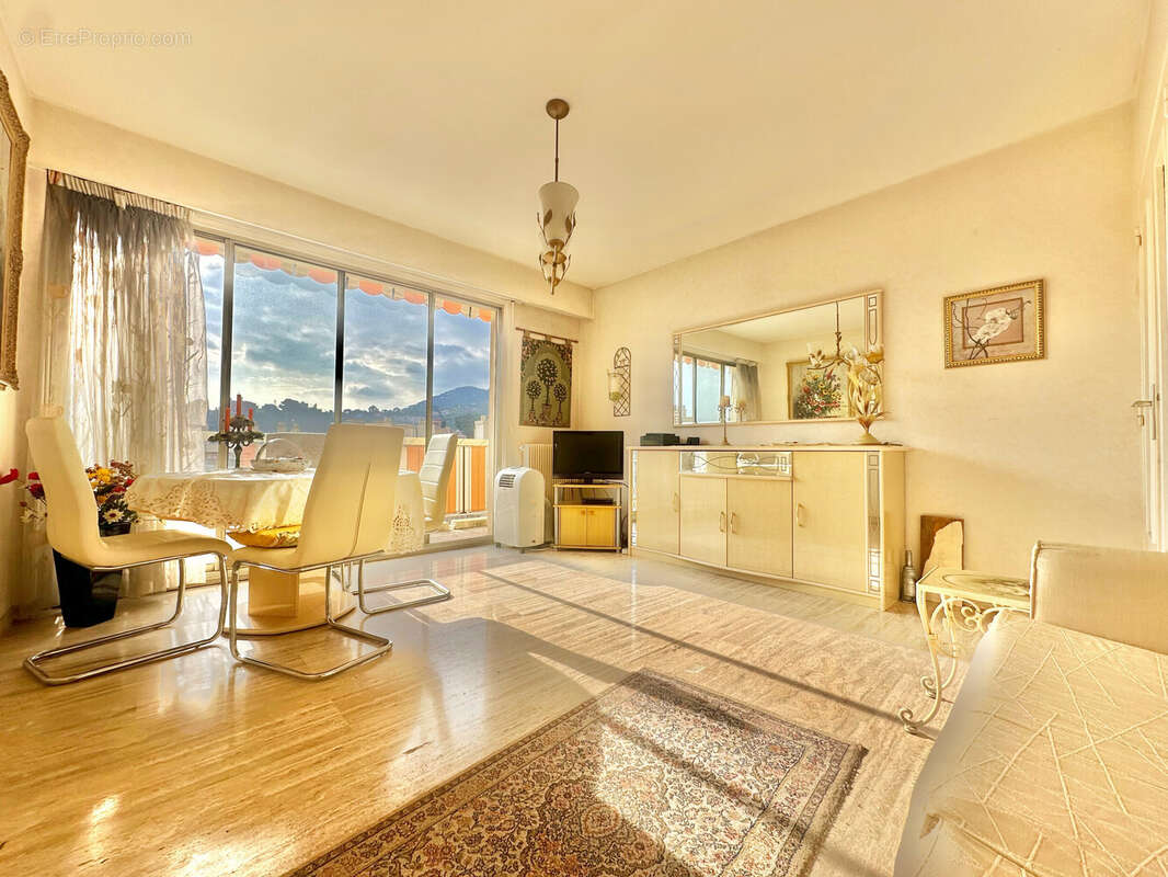 Appartement à MENTON