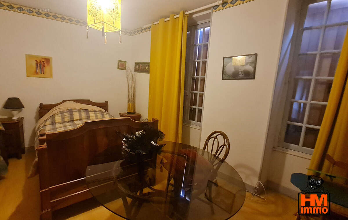 Maison à BLANZAC-PORCHERESSE