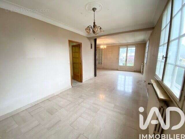 Maison 119 m² à Breteil  - photo 4