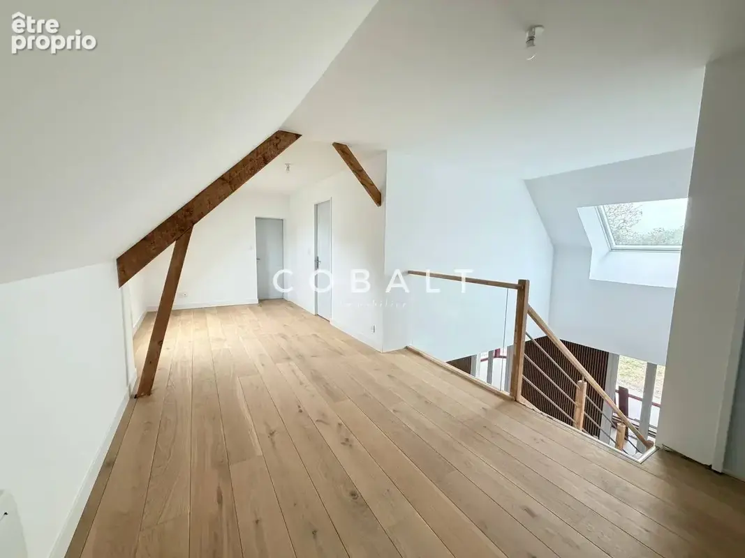 Maison familiale rénovée aux volumes généreux dans un cadre paisible. - photo 14