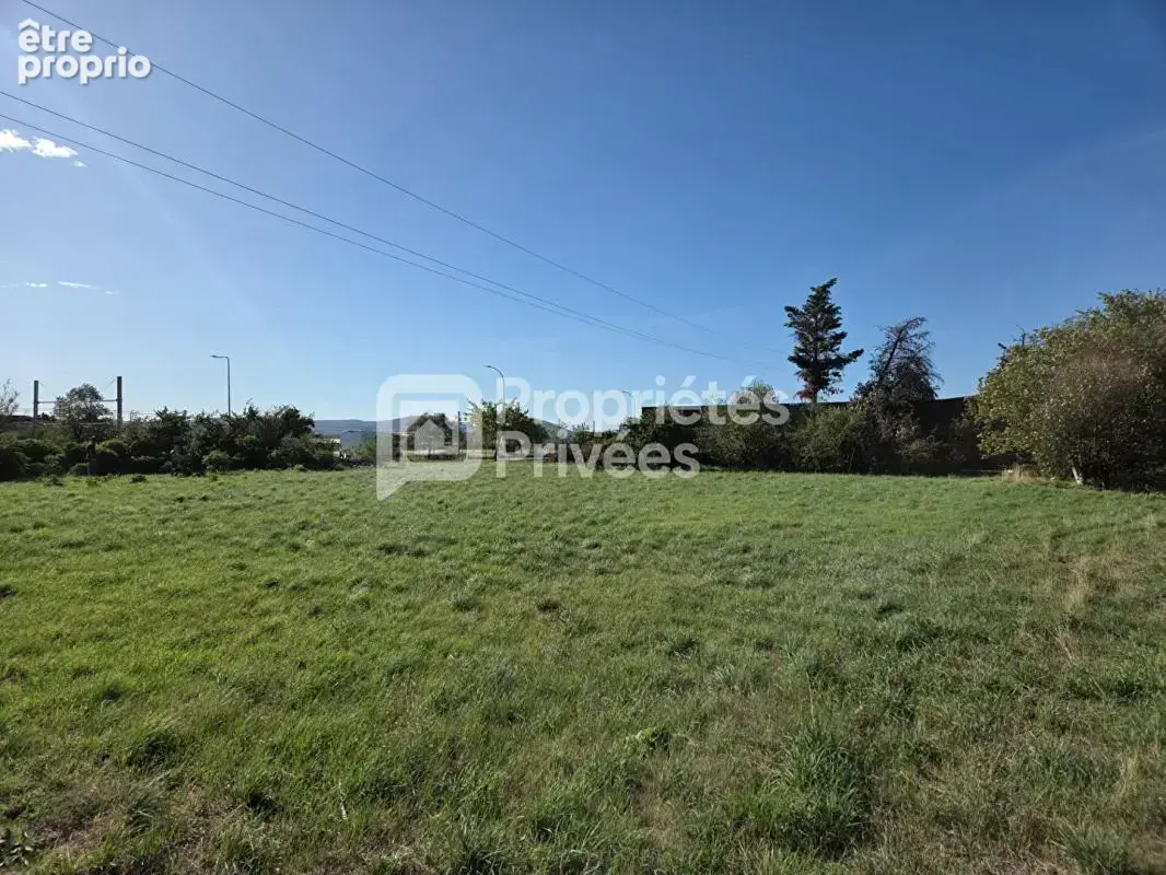 Terrain constructible Zone d'activité Fortuneau Montélimar 2665 m2 - photo 2