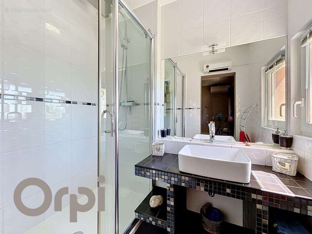 Maison de charme avec vue dominante, studio indépendant, piscine et garage - photo 16