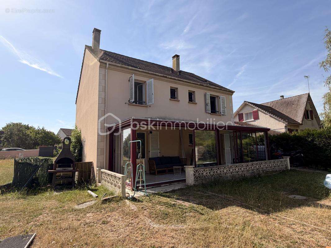 Maison familiale 155 m² avec Véranda, 4 chambres et grand terrain — Villemaréchal (77710) - photo 2