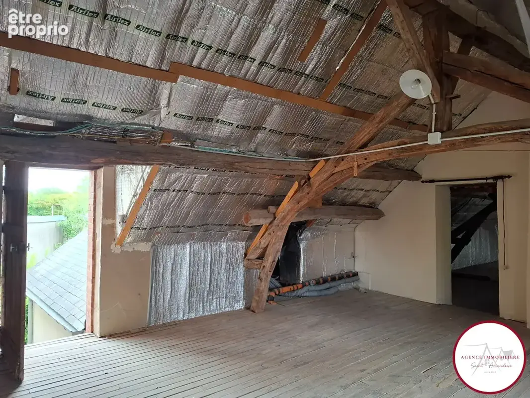 Maison de plain-pied Ainay Le Chateau 03 - photo 15