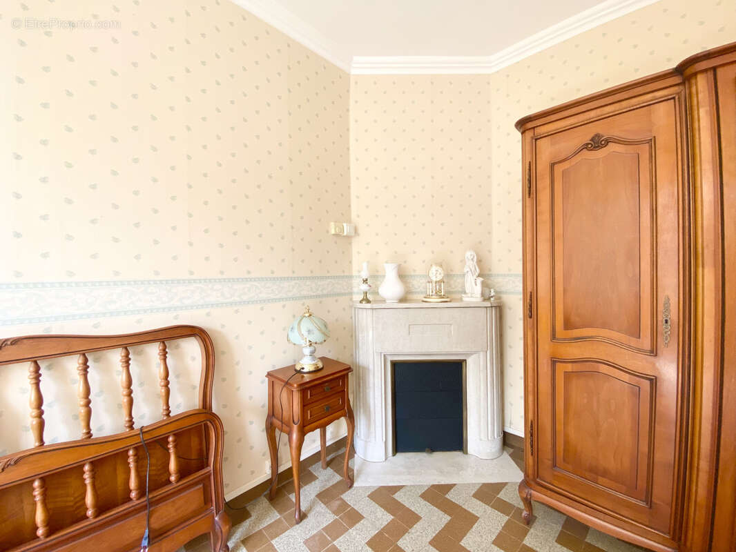 Maison à LOUAN-VILLEGRUIS-FONTAINE