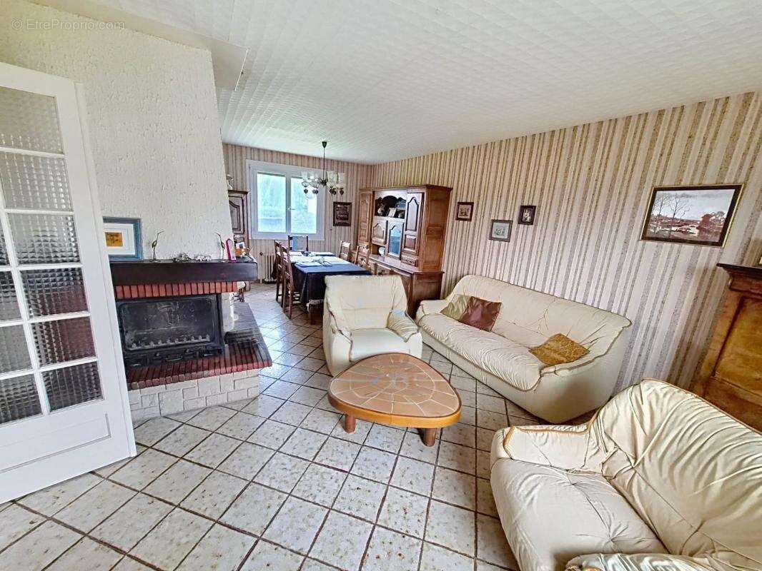 Maison 87 m² à Le Poinconnet  - photo 4