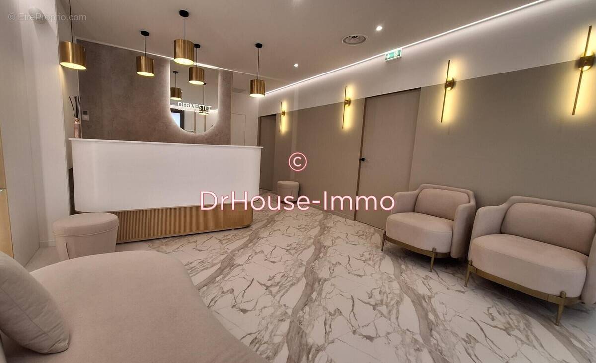 Commerce à OLLIOULES