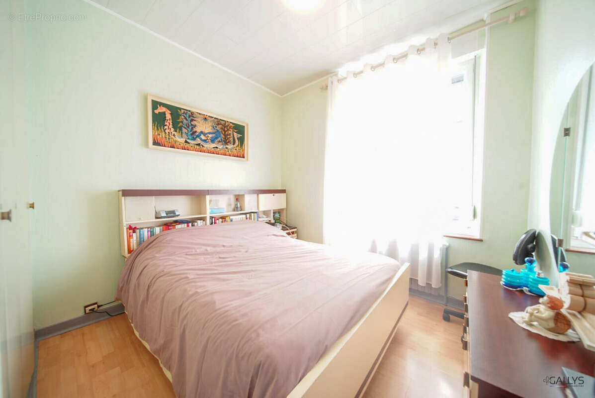 Maison à AUDUN-LE-TICHE