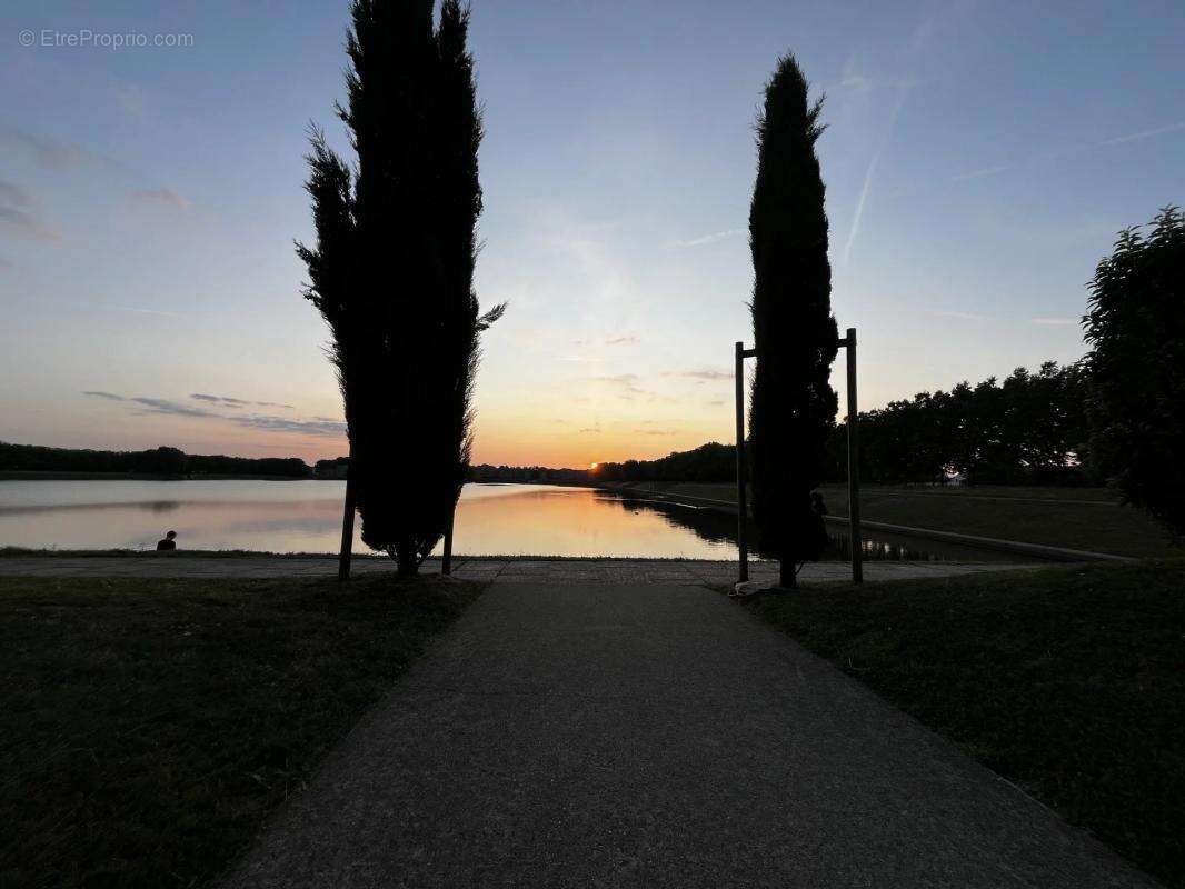Appartement à VOISINS-LE-BRETONNEUX