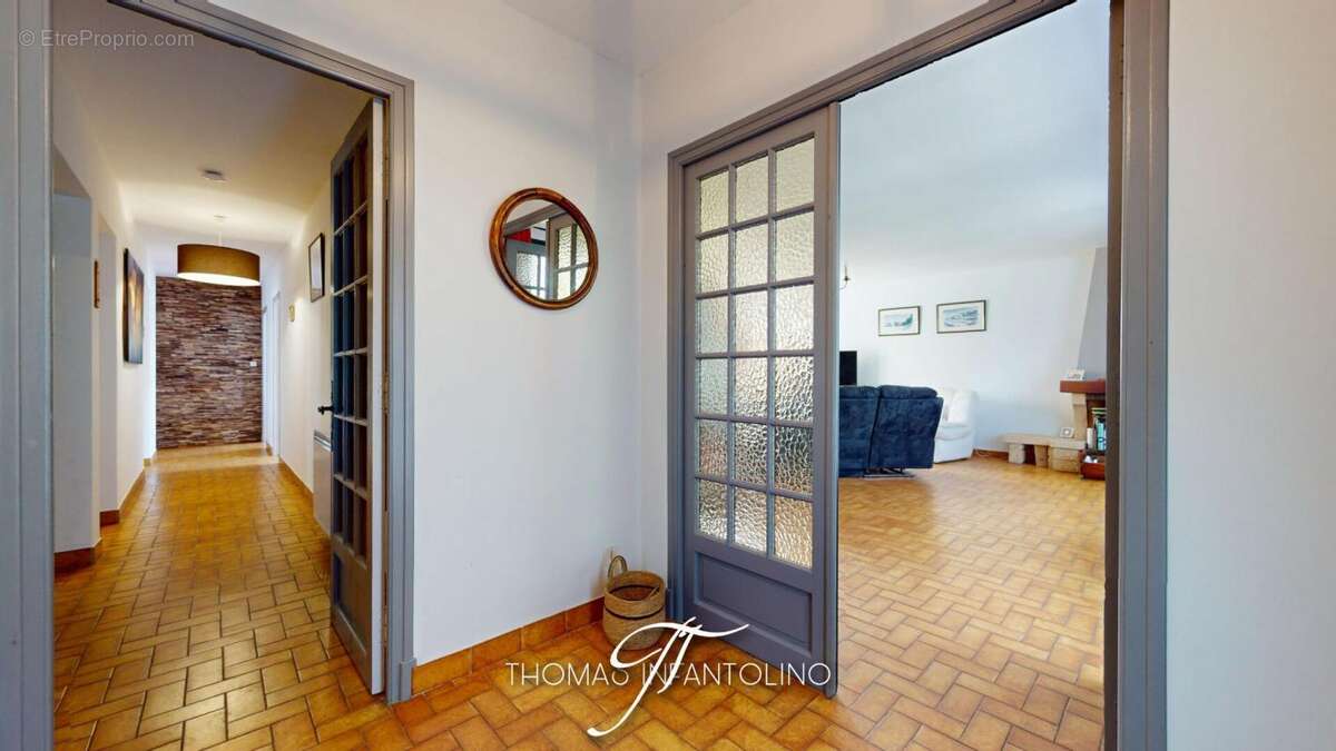 Fontiers-cabardès ? maison familiale avec vue pyrénées - garage xxl et fort potentiel d'aménagement - photo 4