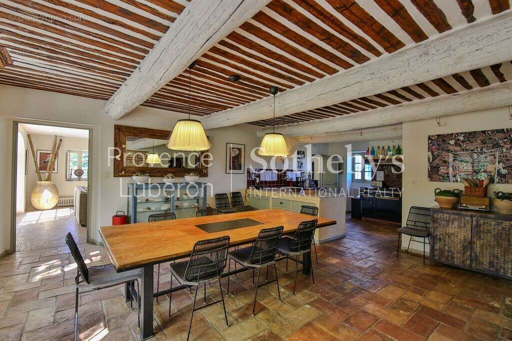 Authentique mas provençal avec piscine - photo 3