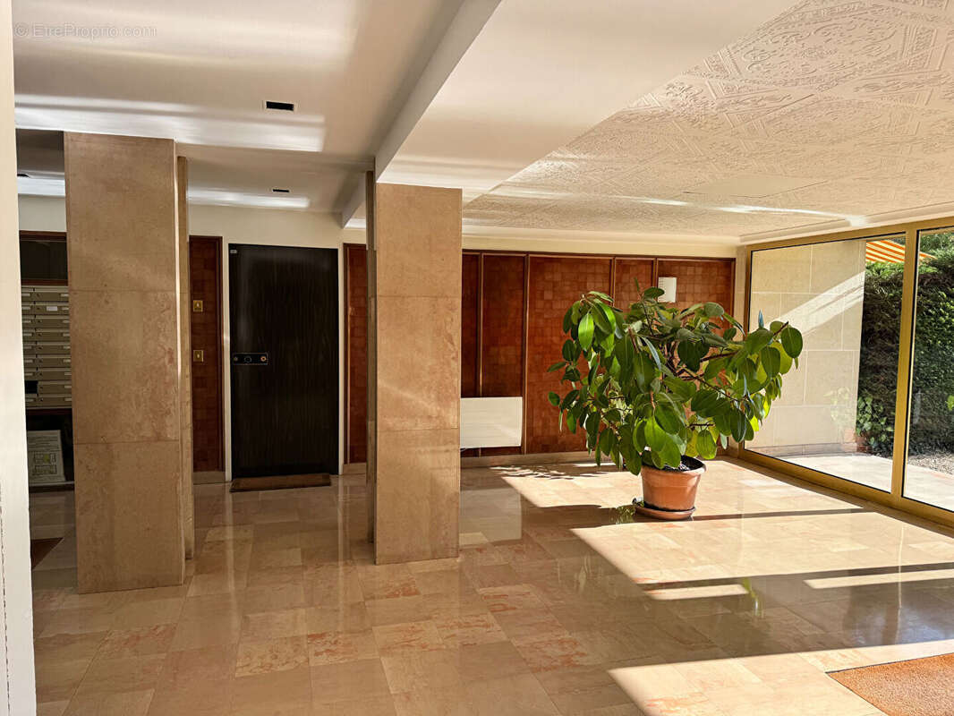 Appartement à ENGHIEN-LES-BAINS