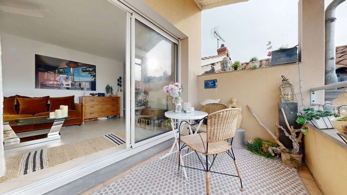 Appartement à CRAPONNE