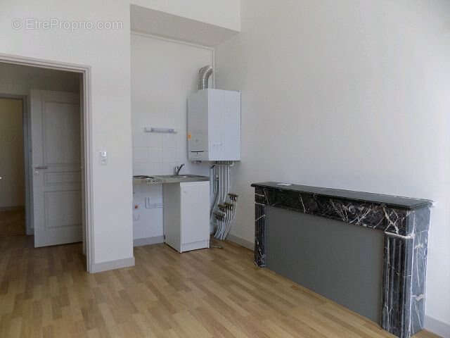 Appartement 32 m² à Saumur  - photo 4