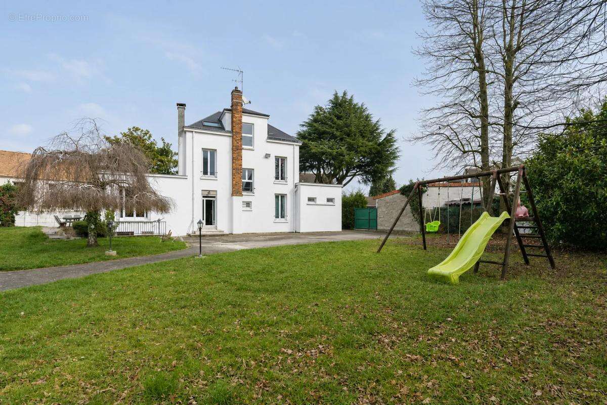 Maison de charme 8 ch. avec jardin à Limeil-Brévannes - photo 2