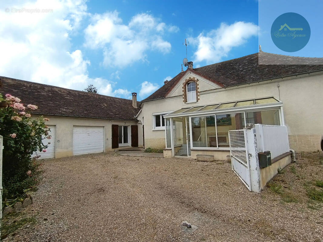 Maison à MONTACHER-VILLEGARDIN