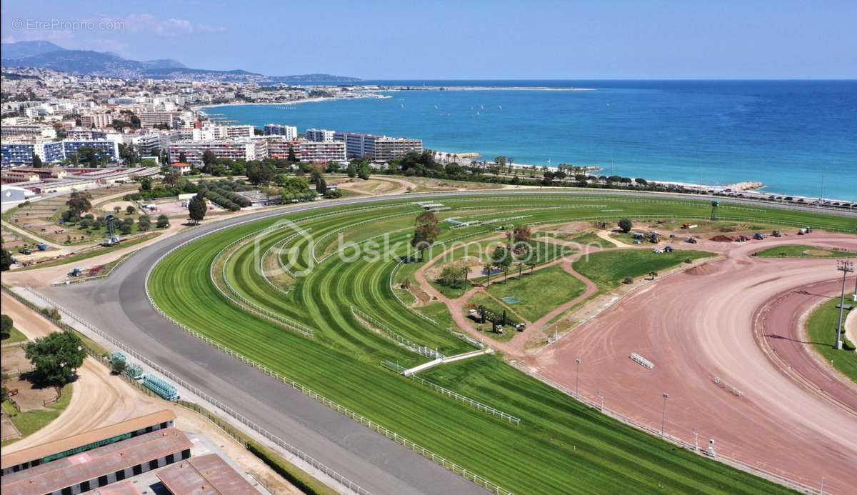 Commerce à CAGNES-SUR-MER