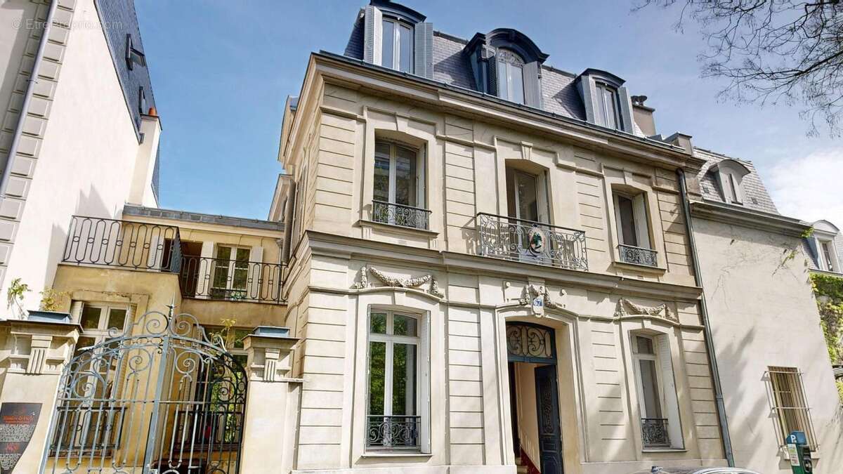 Maison à PARIS-16E