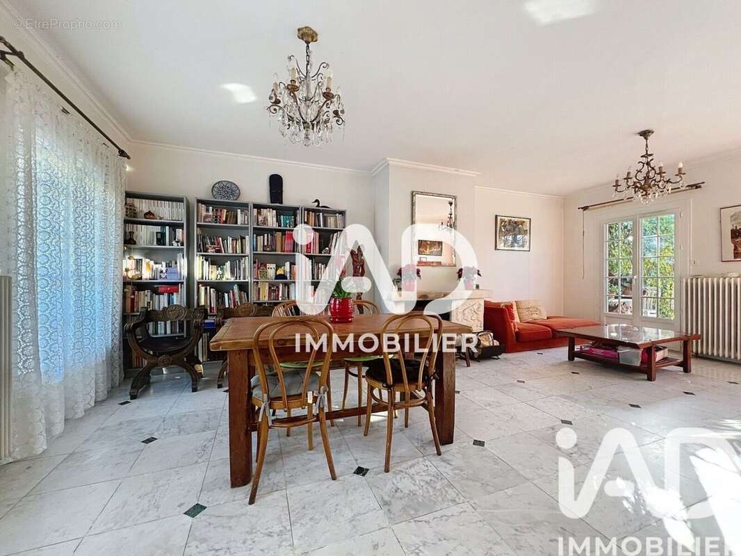 Photo 4 - Maison à GRETZ-ARMAINVILLIERS