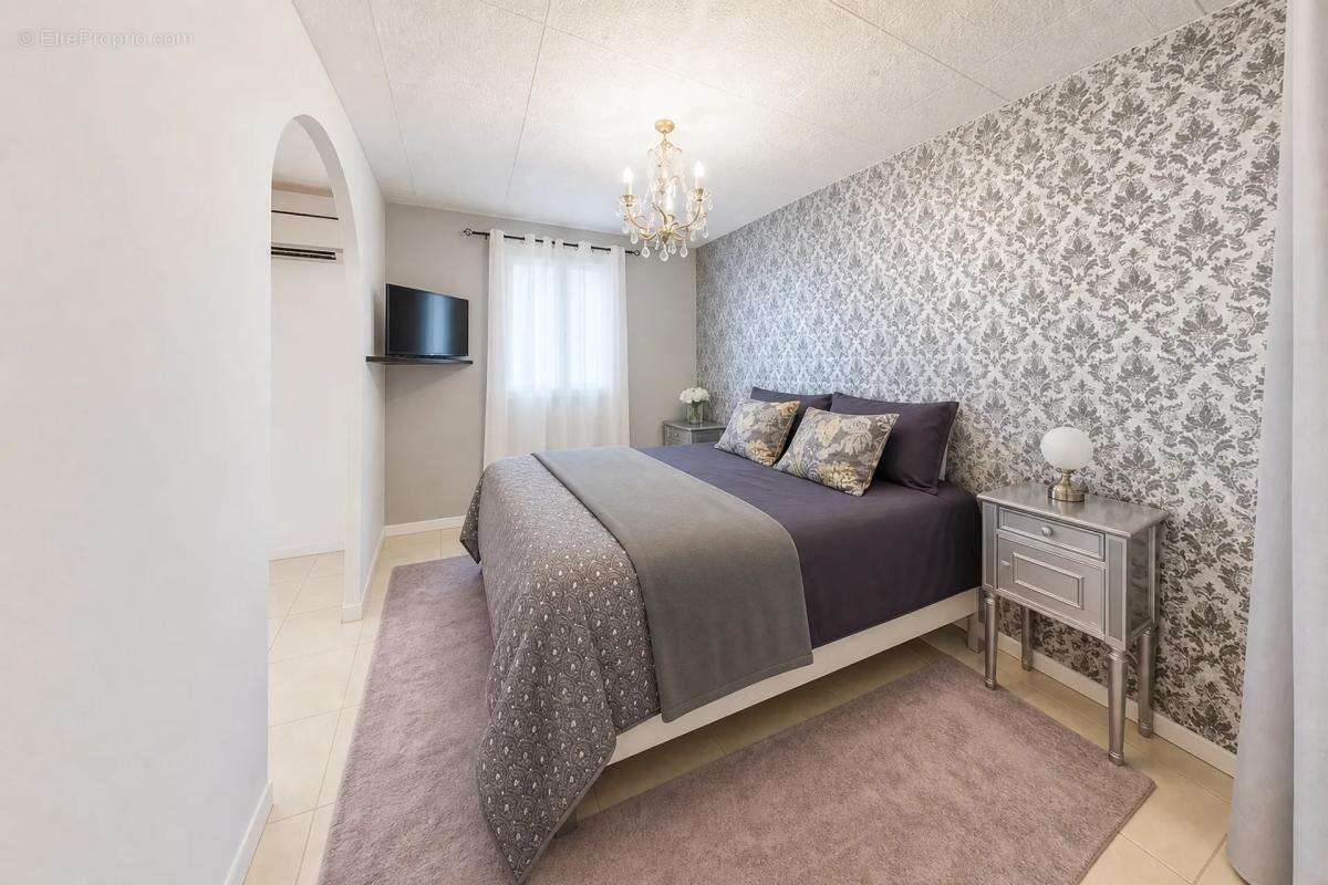 Maison de 6 pièces - 4 chambres de 155 m² à Chéroy - photo 7