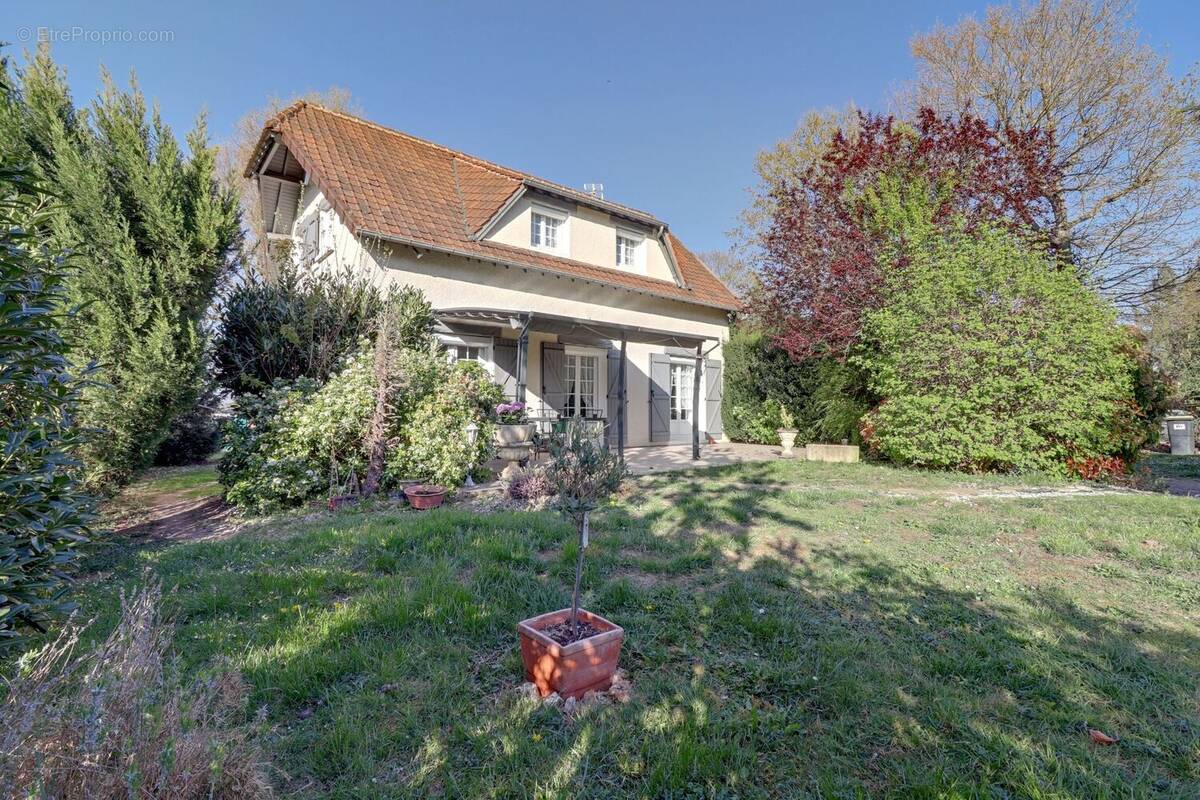 Maison à EZY-SUR-EURE