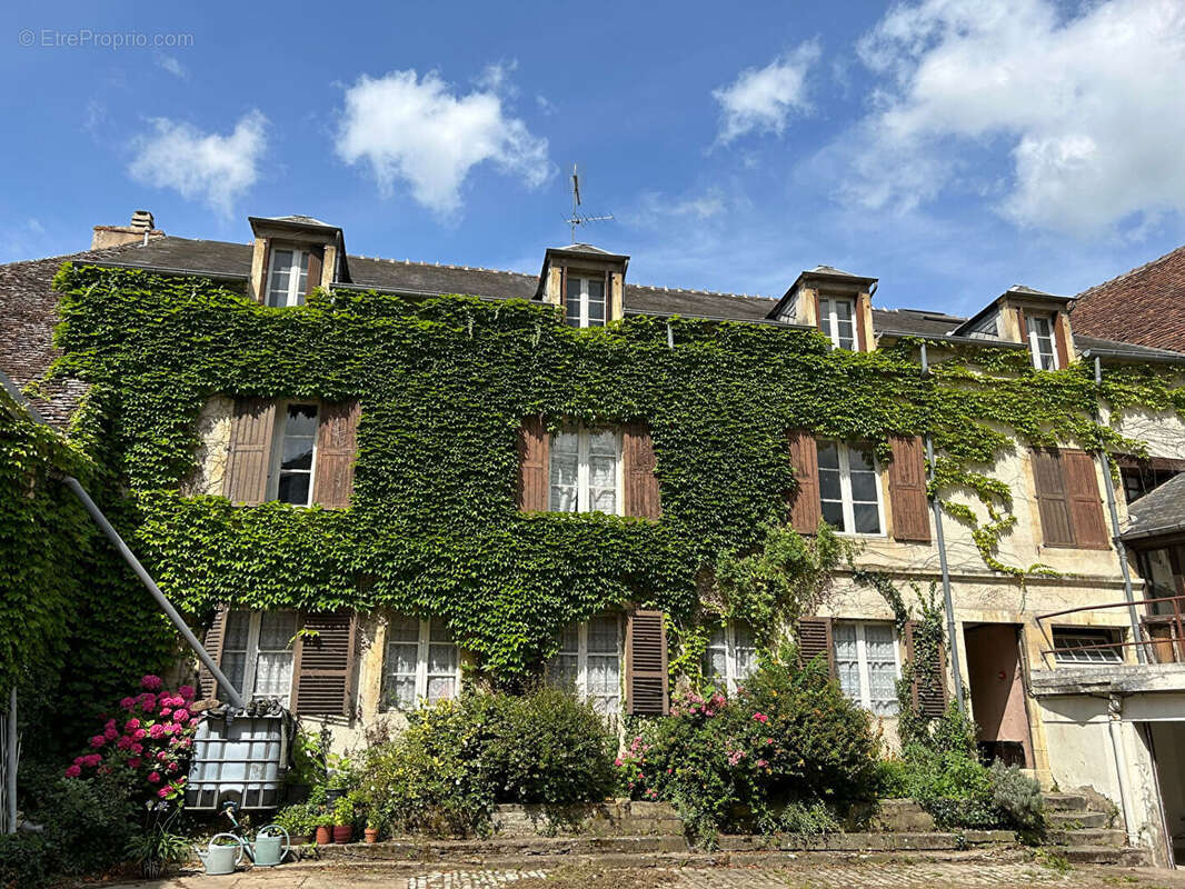 Appartement à SAINT-AMAND-MONTROND