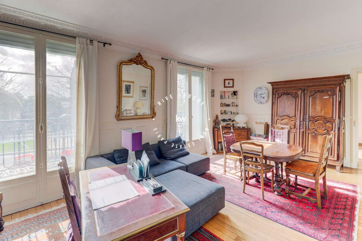 Appartement à PARIS-15E