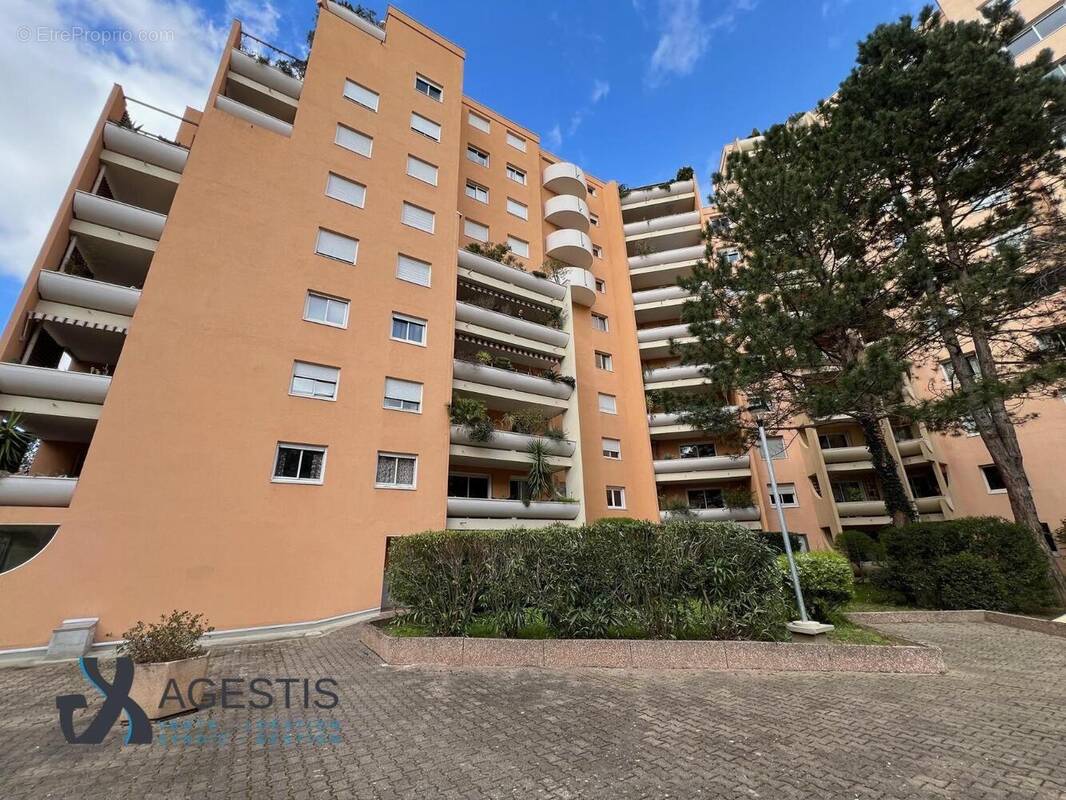   - Appartement à TOULOUSE