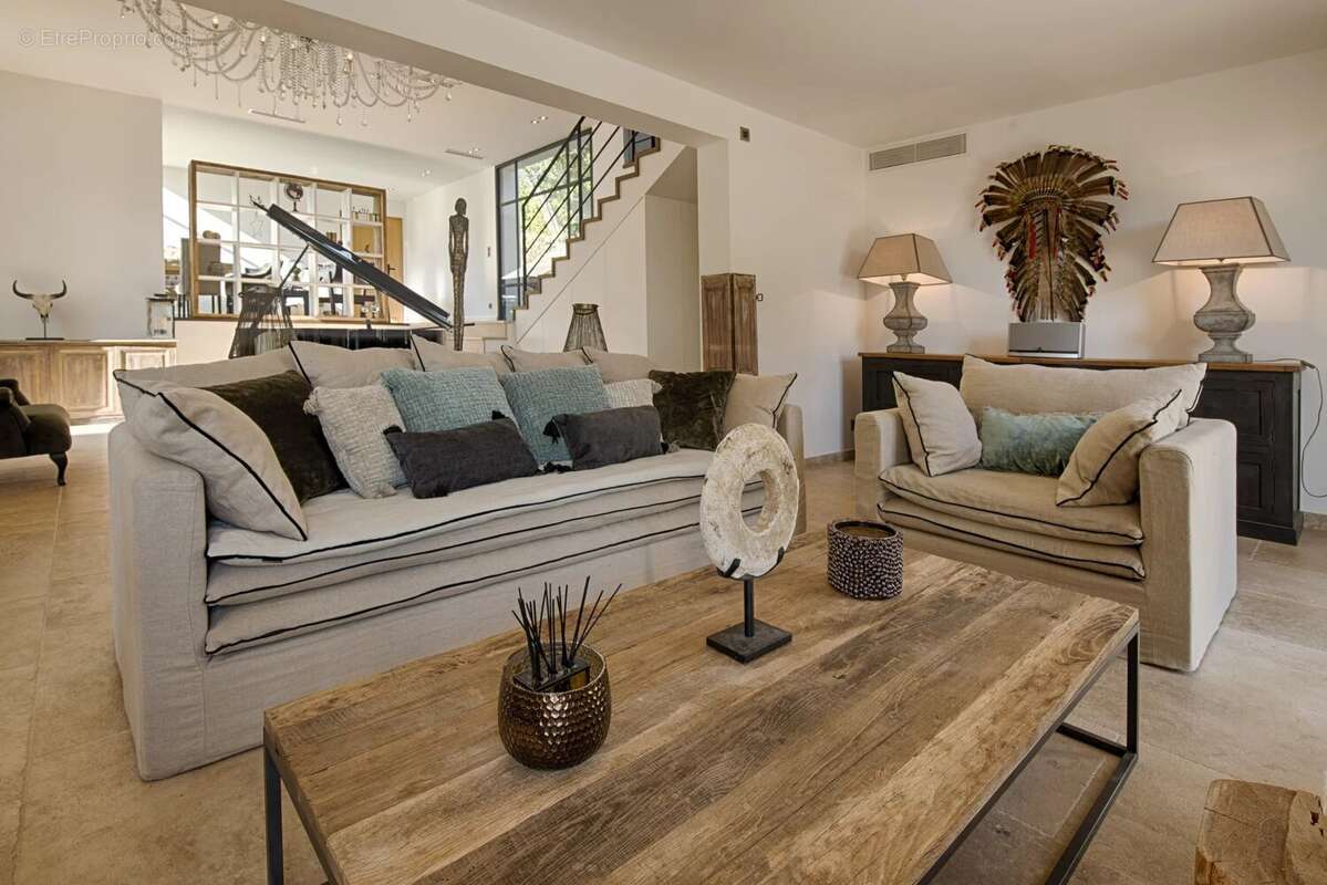 Maison à MOUGINS