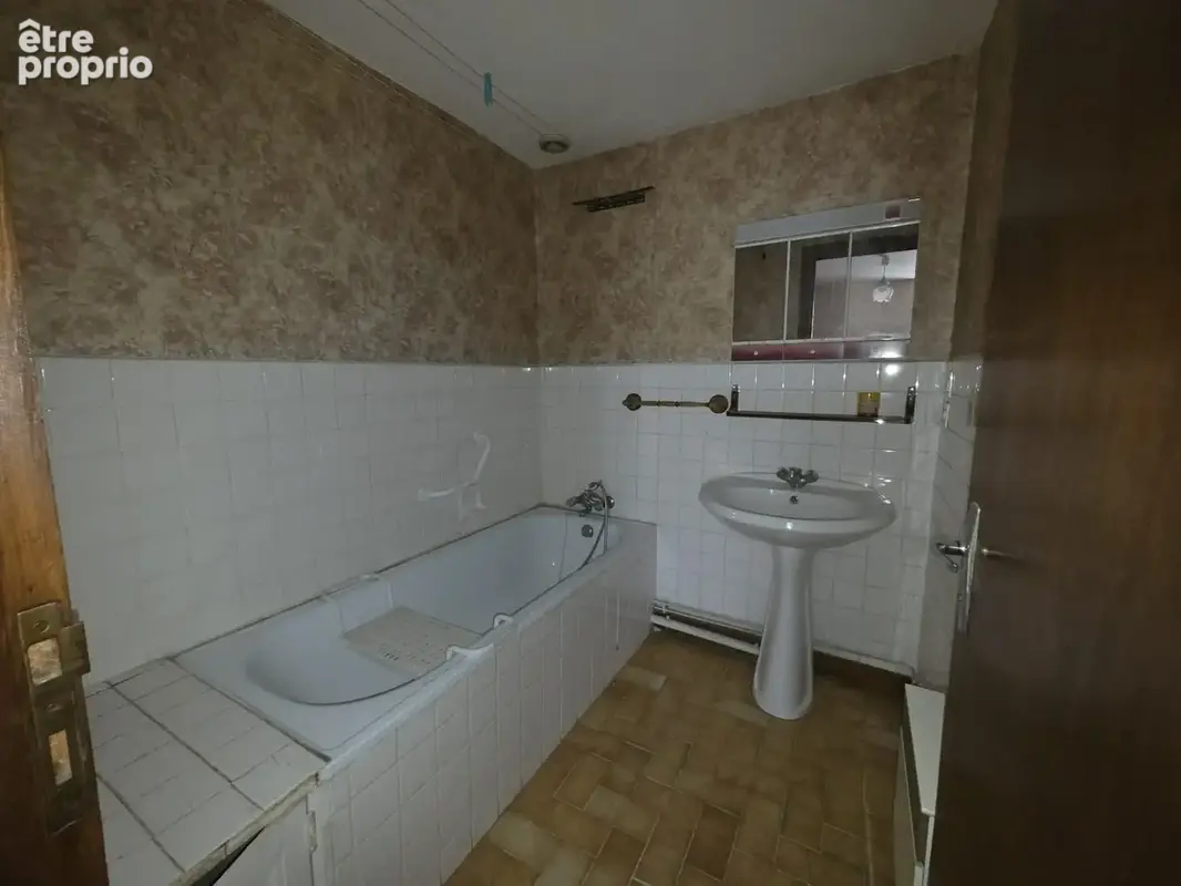 Servilly   maison de bourg à rénover - photo 8
