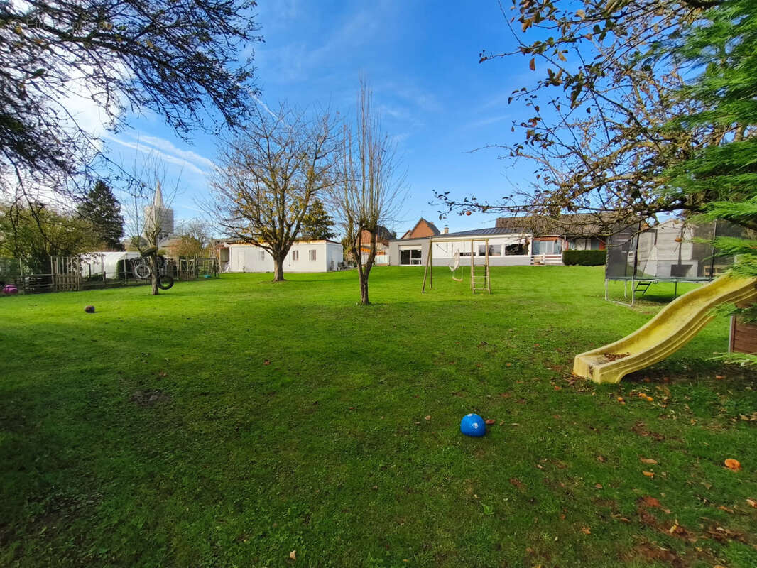 Maison à CROISILLES