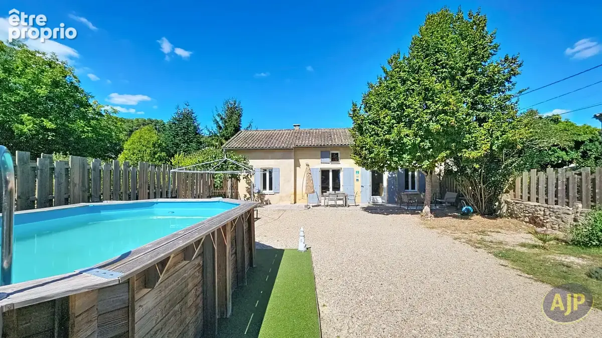 Photo Maison à Saint-Magne-De-Castillon au prix de 299 000€