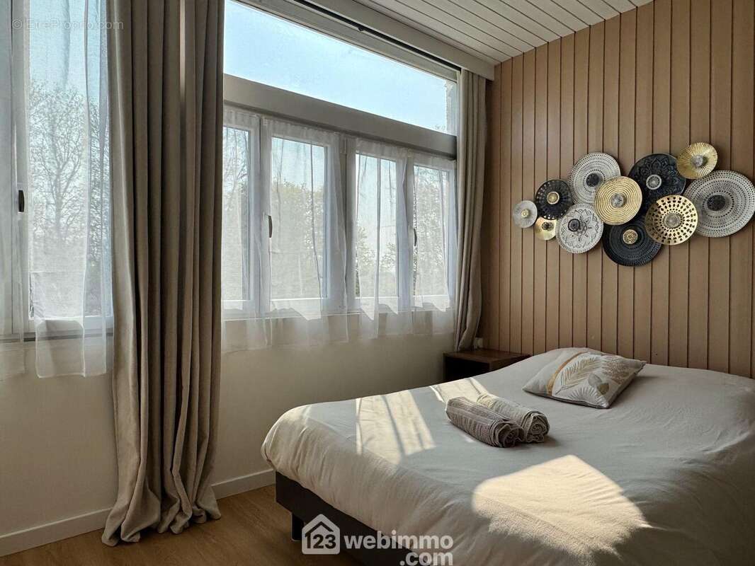 Lumineuse et à la décoration moderne, - Appartement à CHASSENEUIL-DU-POITOU