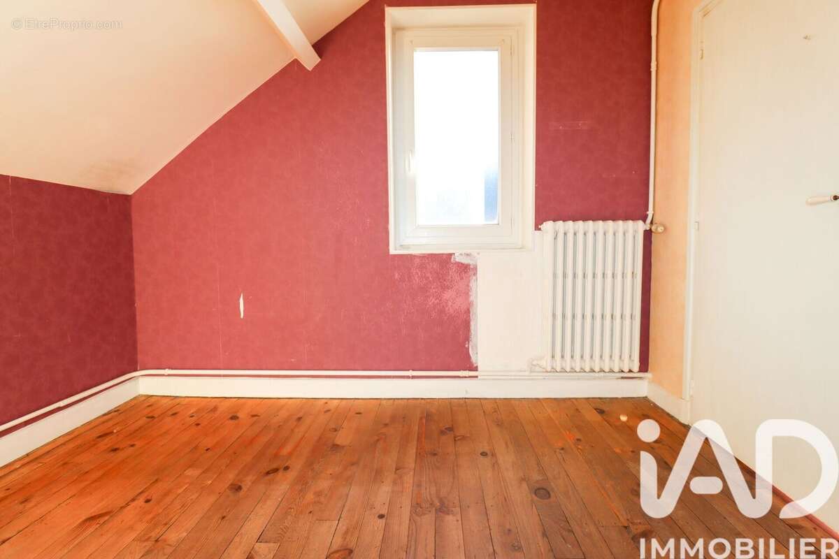 Maison 114 m² à Ussel  - photo 3