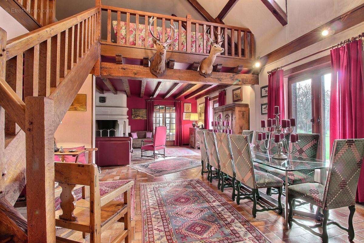 Maison à AUTRY-LE-CHATEL