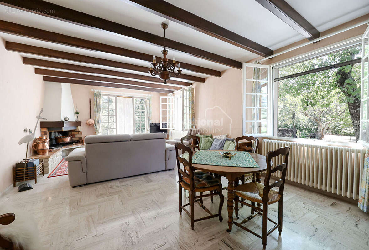 Maison à MAZAN