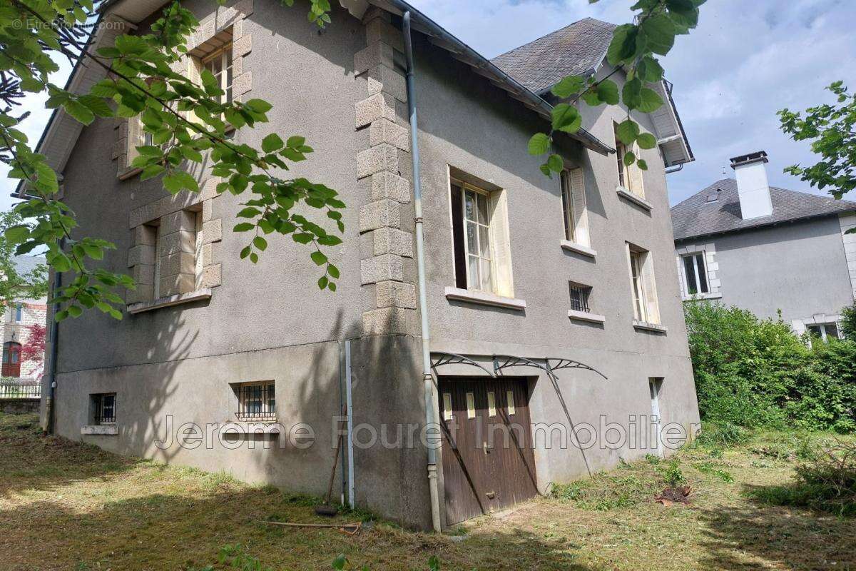 Maison à EGLETONS