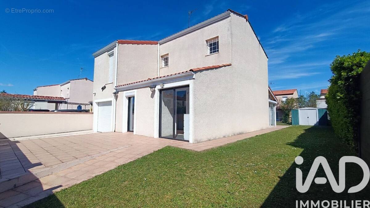 Photo 1 - Maison à FONBEAUZARD