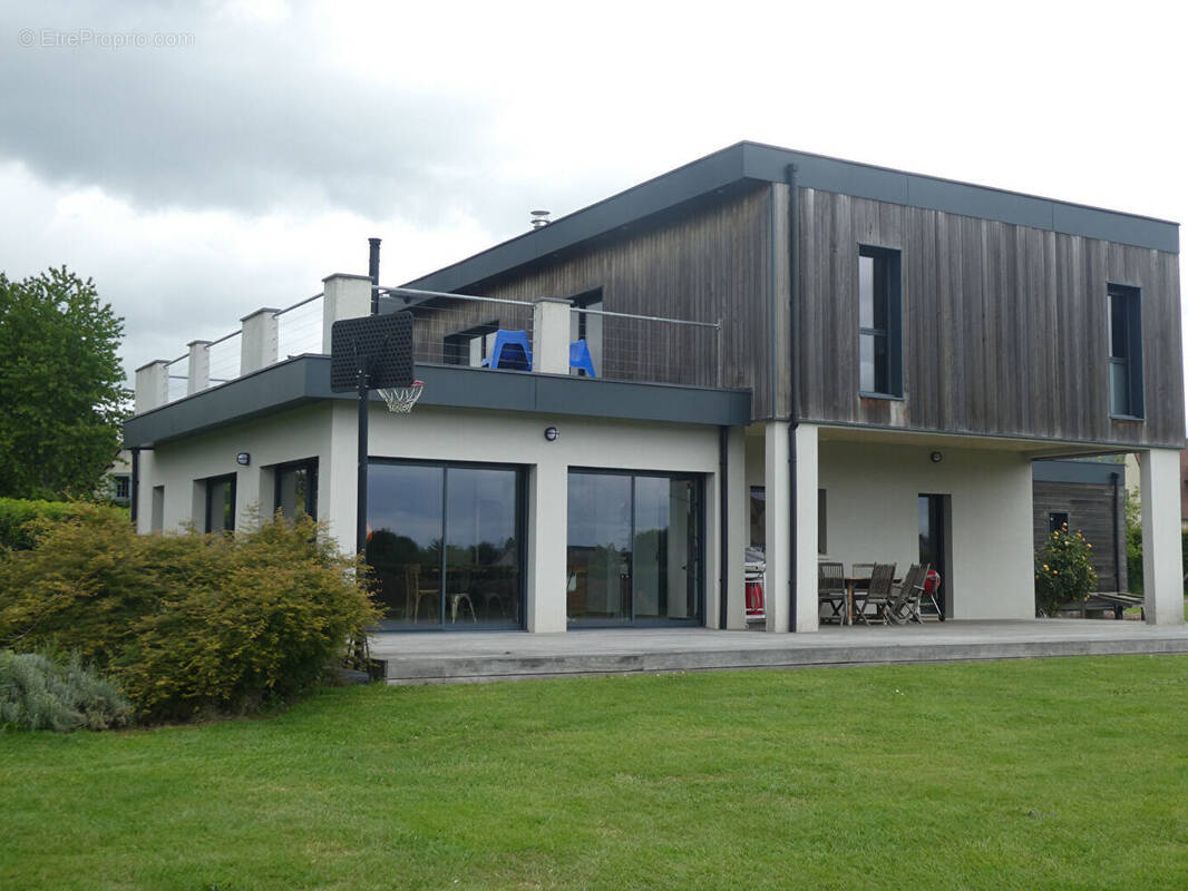Maison à PONT-L'EVEQUE