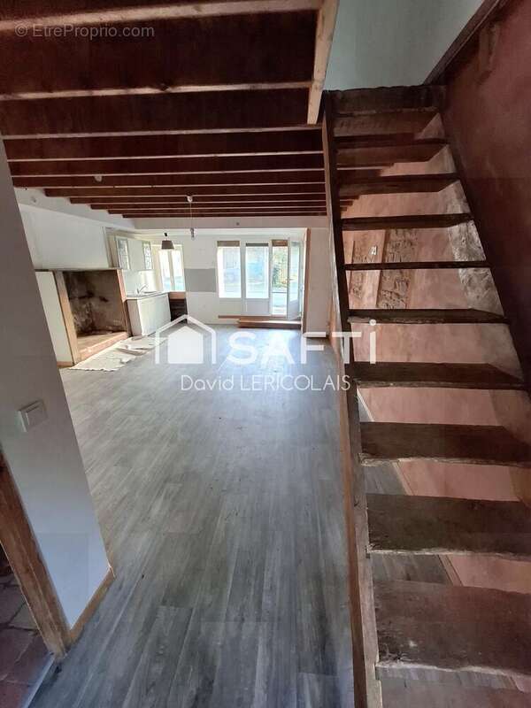 Photo 2 - Parking à DANGY