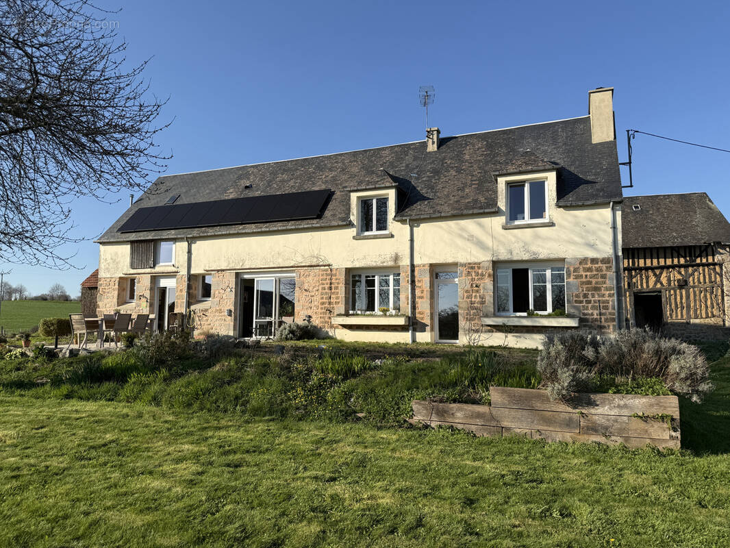 Maison à MORTAIN