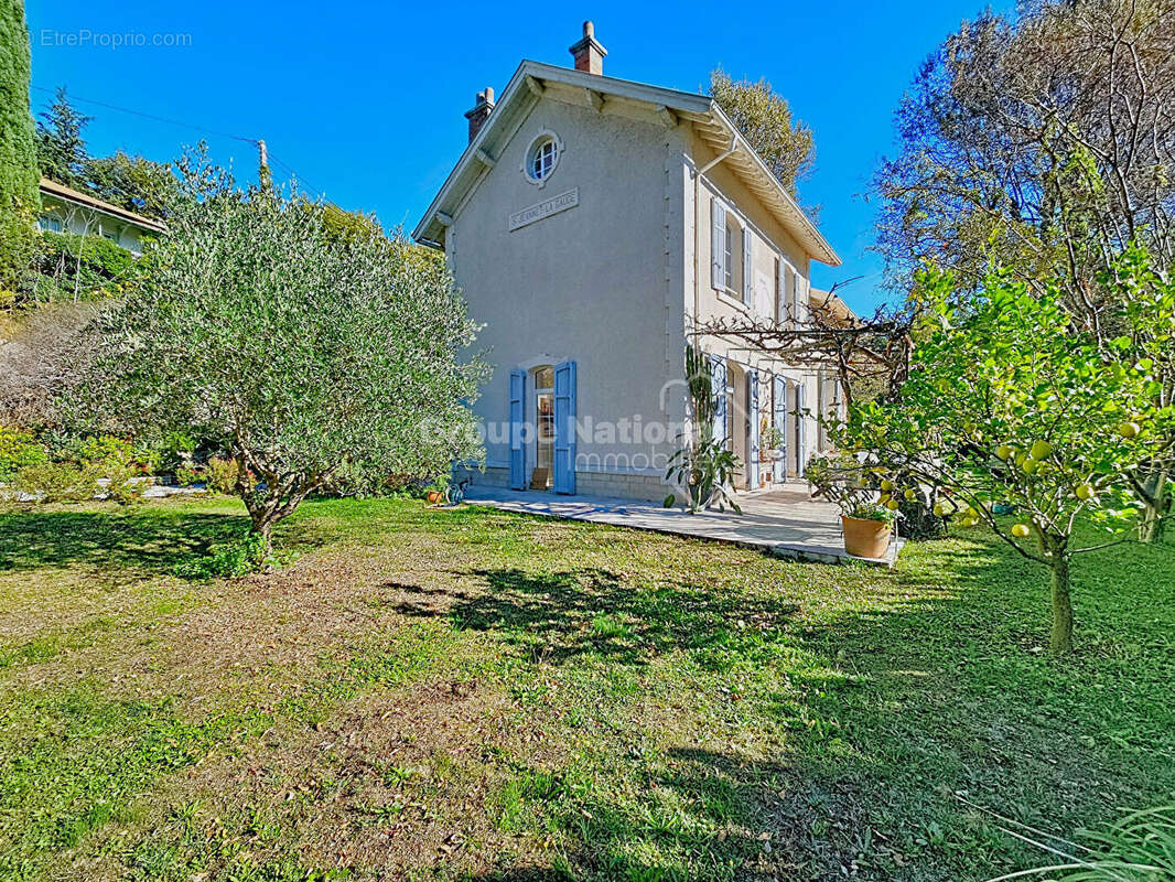 Maison à SAINT-JEANNET