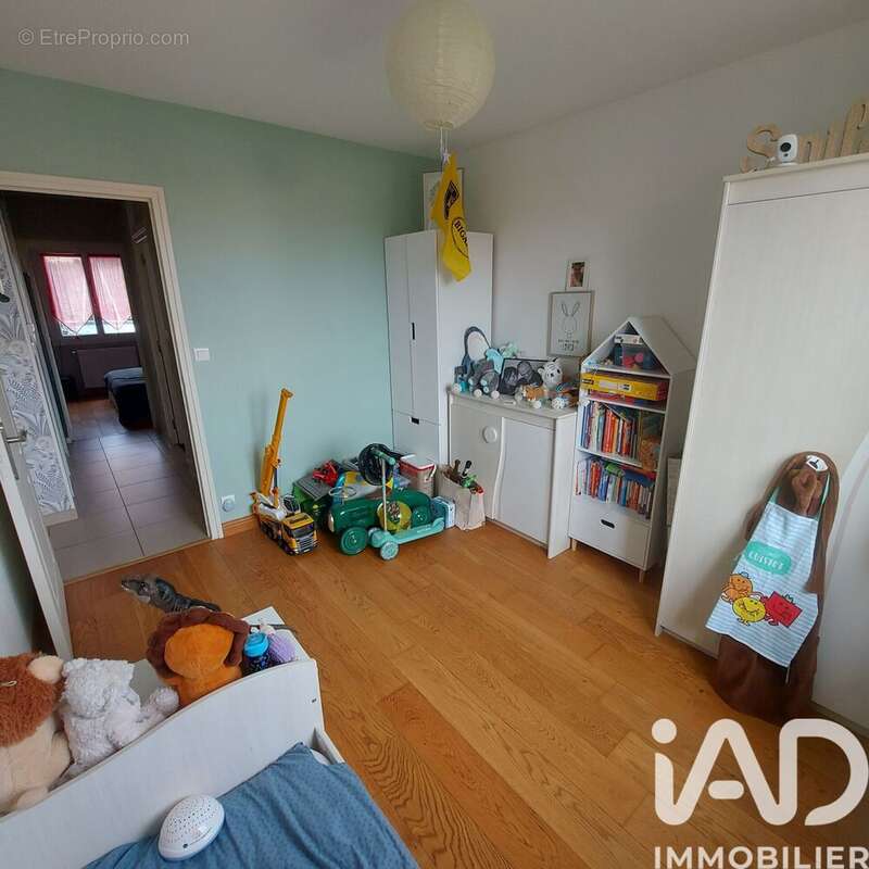 Photo 9