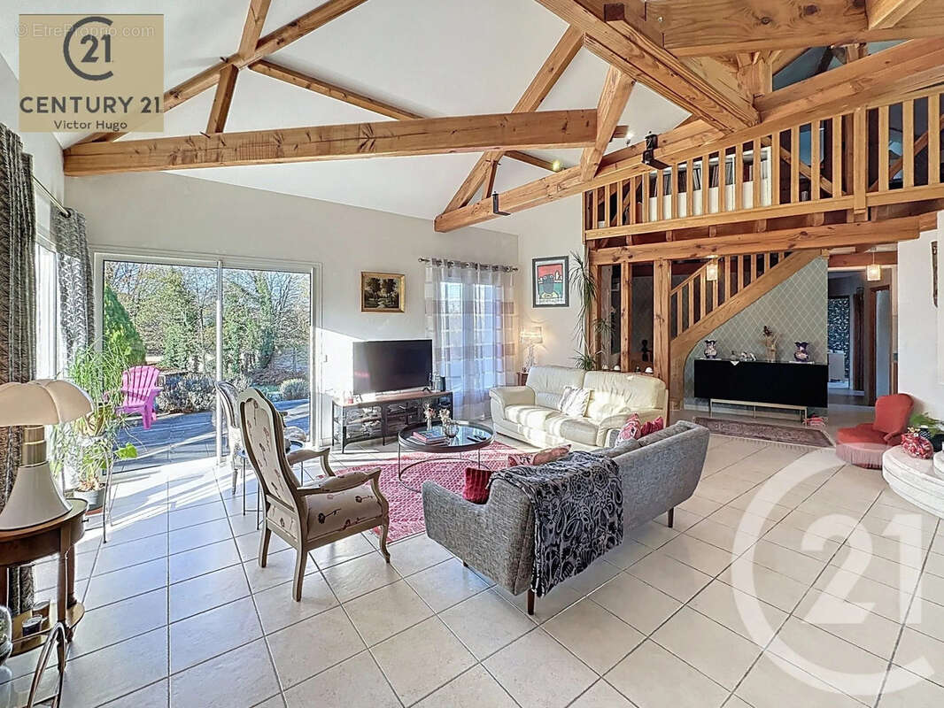 Maison à AIXE-SUR-VIENNE