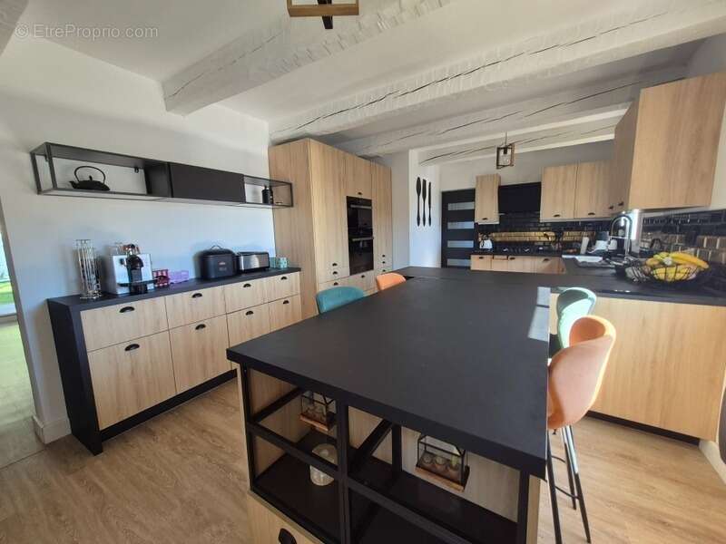 Maison à SOLLIES-TOUCAS