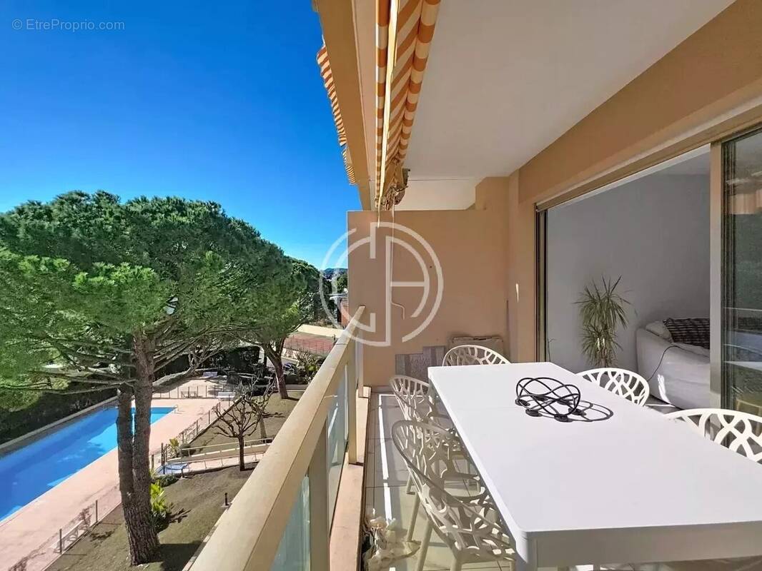 Appartement à LE CANNET