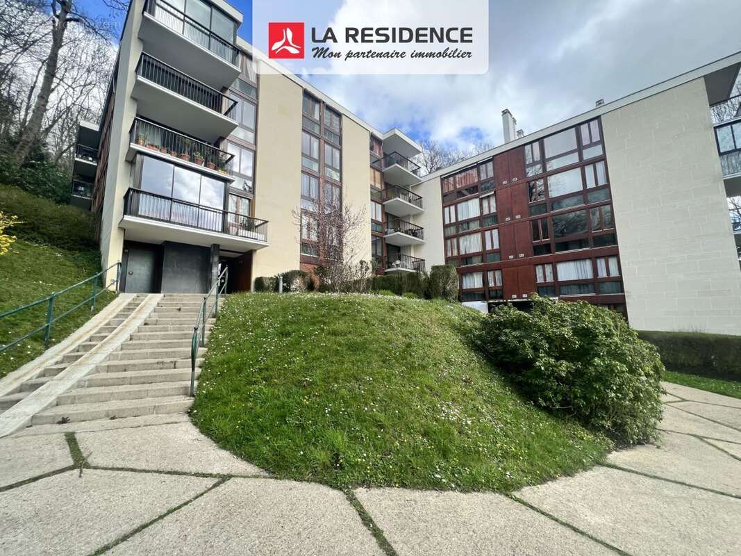 Appartement 31 m² à Jouy-En-Josas  - photo 2